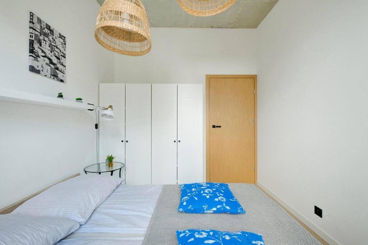Apartamenty Patriotow 303 วอร์ซอ ภายนอก รูปภาพ